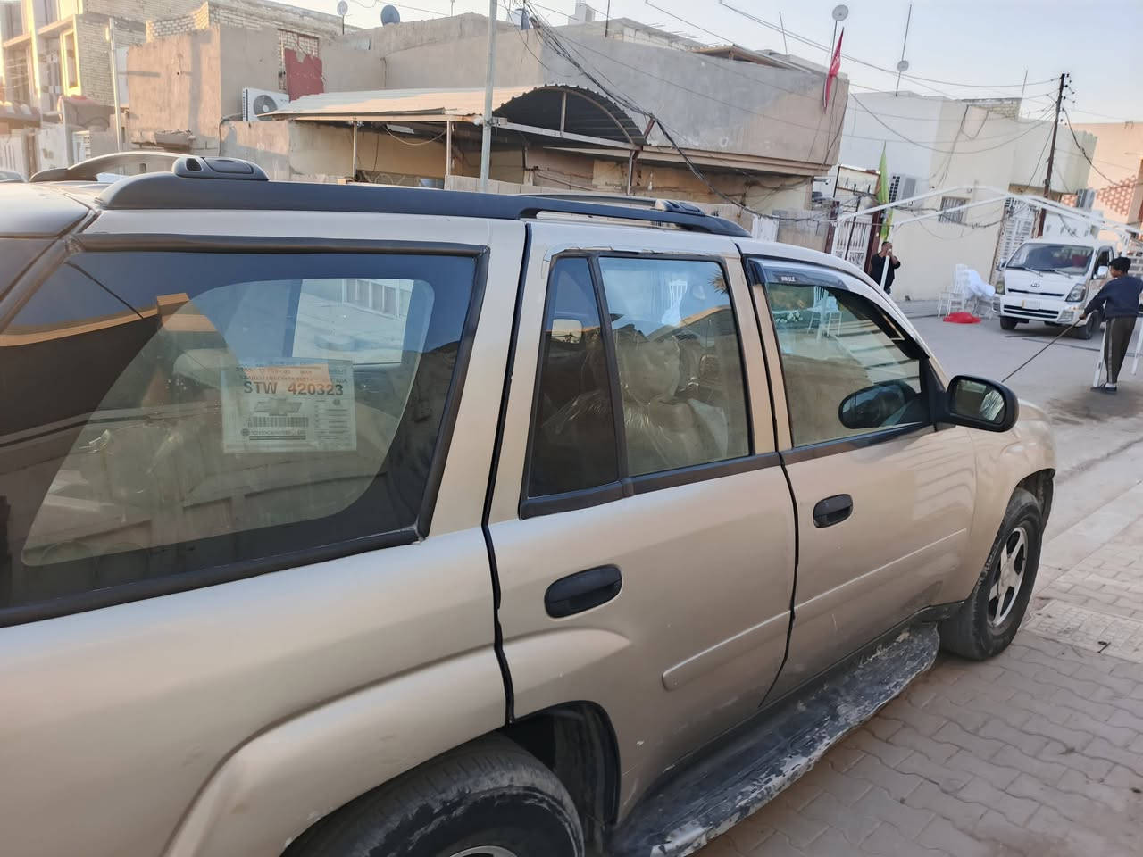 بلايزر للبيع موديل 2006 بغداد بسمي السعر 90 وبيها مجال مكان السياره نجف للستفسار ***********
