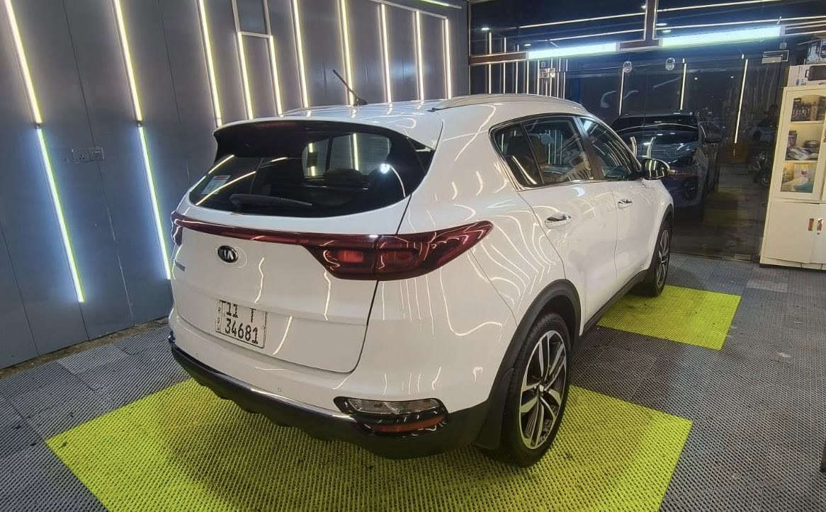 السلام عليكم
سبورتج 2019 خليجي 
مكفول صبغ وضربه وتبديل 
ماشيه 45 الف جديده مابيه اي نقص 
وضع شركه
السعر 177 ورقه 
رقمي ***********
