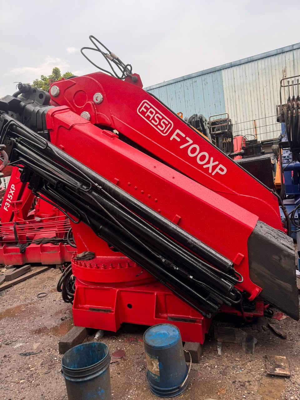 I'm looking to sell a FASSI700. If anyone's interested, feel free to add me on WhatsApp: +8615918093939


**إذا كنت صاحب هذا الإعلان وتريد حذفه لأي سبب، رجاءا أرسل رسالة إلى الدعم الفني**