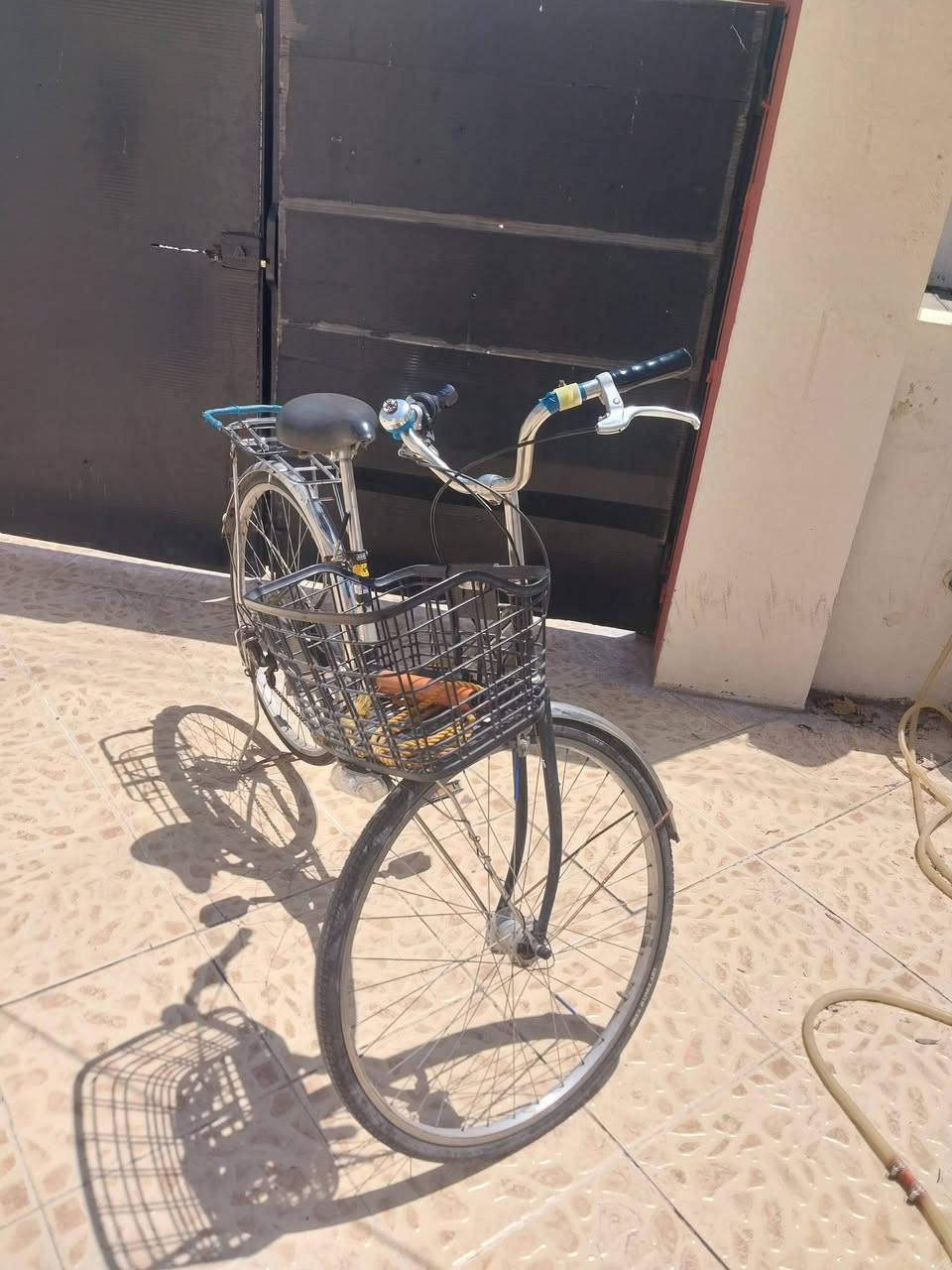 بايسكل للبيع حجم ٢٧ تواصل ***********
