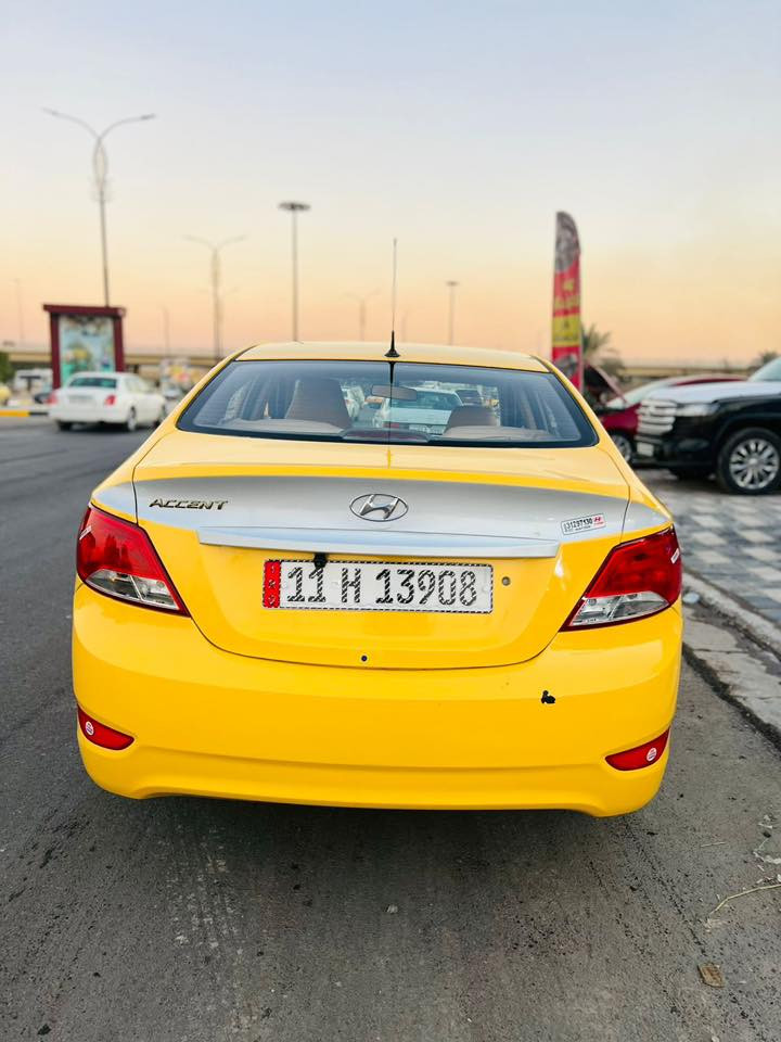 اكسنت مديل ٢٠١٥ خليجي محرك ١٦٠٠ دوش سياره جاهزه كل نقص مابيهة رقم نكليزي بغداد مكان سياره بغداد بلديات ماشيه ١١٠ سعر ٨٥ ورقه مبايل ***********
