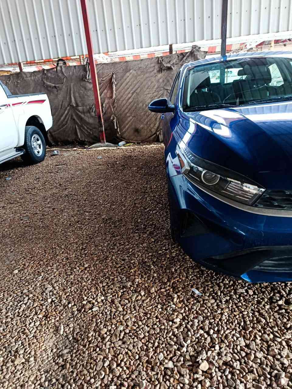 السلام عليكم متوفر فورتي موديل 2023 سياره جديده ما ماشيه ضربتها مجرد جاملغ من كتر قبق البنزين السعر 165 وبيها مجال مكاني باب ناحيه الشوملي للاستفسار رقم الهاتف***********
