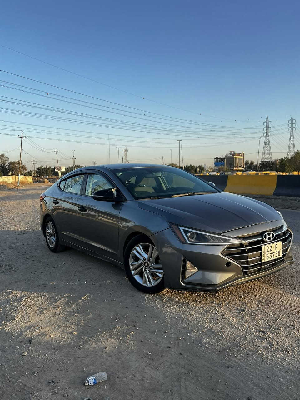 السلام عليكم 
النترا 2019 امريكي
كير اي تي 
محرك 2000 دوش 
تلاث انضمة قياده = سبورت . نورمل .سمارت 
شاشه كار بلي 
مانع انزلاق 
مثبت سرعه 
تحديد مسار 
ضربتها قبق صندوك 
اضافه الى منضومة غاز 
تبريد شغال خير من الله 
السعر $125 
السياره اربيل بسمي 
مكاني بغداد الدوره الاستفسار ***********
