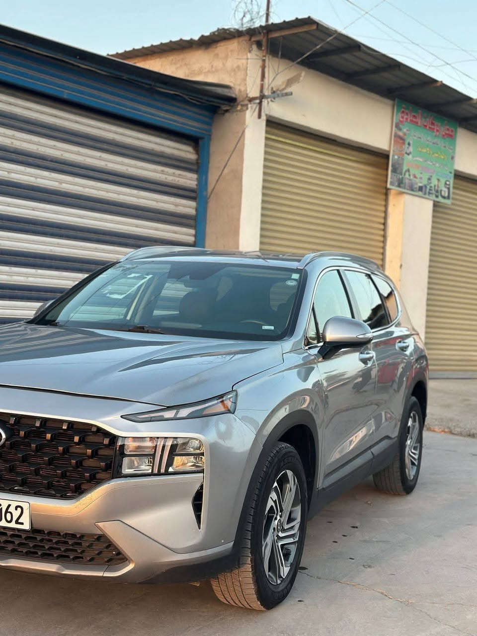 سلام عليكم للبيع فقط 
سنتافي موديل 2023 وارد امريكي 
فول مواصفات عدا الفتحه والفور ويل
حادثه مرفق صور امريكا بلمنشور
5 راكب 
محرك ٢٥٠٠ تنفس طبيعي 
شاشه كبيره كامره دواره 
تحكم استيرن جهتين 
تبريد قطعتين كشن كهربائي سايق تدفئه بلكشن شاحن وايرلس وظعيات قياده اطفاء ذاتي اريل نفكيشن جنطه كهرباء وباقي مواصفات معروفه ماشيه ٦٠ مايل
رقم اربيل الدولي تحول مباشر وسياره جديده وجاهزه مابيه اي نقص 
سعره 203 وبيه مجال جدا بسيط حق الجيه للشراي مكاني بغداد جكوك
اي استفسار/ ***********
                 /***********
