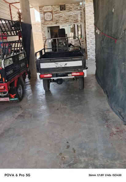 ستوته اللون اسود فحل عالي موديل 20 محرك عليها بلادي بليده ومانيفيس والشرايه يخابرني***********
