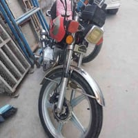 سلام وعليكم شباب دراجه سيفان 5 كير موديل 21 مكينه مجفتة ومضبطه على ايد...