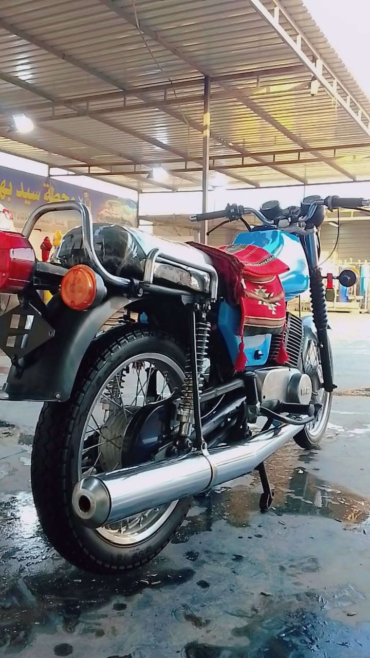 من رخصت مدير الكروب سلام عليكم ماطور للبيع موديل 82 ماطور حلو ونظيف انضف من صوره  كهربائيات كله شغاله ما ناقصه شيئ بي لحيم فقط خشم مكينه حلوه ونضيفه ما ناقصه شيئ الي يريد الماطور يتواصل ويايا *********** مكاني بابل مسيب الماطور بدون بدون رقم
