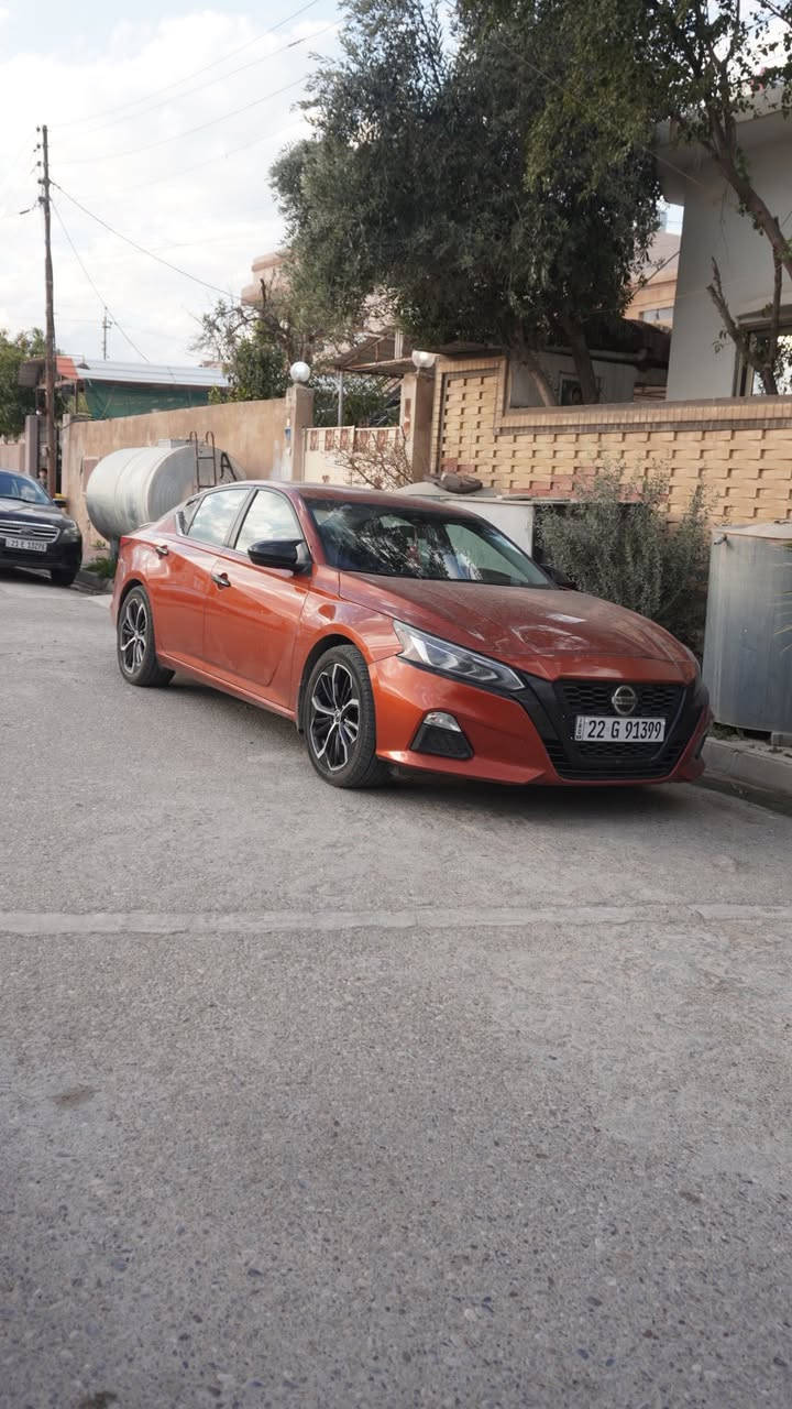 سلام عليكم
نيسان التيما 2022 sr بدون سلايت رقم شمالي محرك 4 سلندر 
السياره حادثها بس دعاميه تقرريها موجود السياره نظافه 95 بل ميه ماشيه 120 km كير محرك شرط السياره ע دواخل ولا بدنه 
مكان سياره كركوك *********** سعرها 178 وبيها مجال السياره مو مال معارض استخدام شخصي
