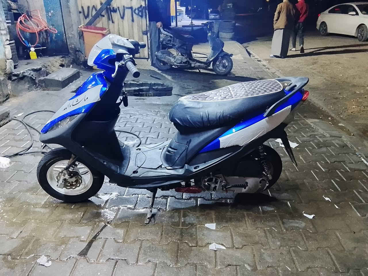 سلام عليكم  دراجه ماكس عدله للبيع مكاني نجف الرقم ***********
