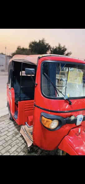 السلام عليكم تكتك بياجو للبيع مديل 21 طالعه ب24 كفاله كير ومكينه وبيهه ضربه خفيفه كدام سنويه والرقم باقي بس استلام العنوان البصره  التنومه الكباسي ***********
