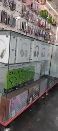 فاترينات • ٤ قطع • الكرابلة