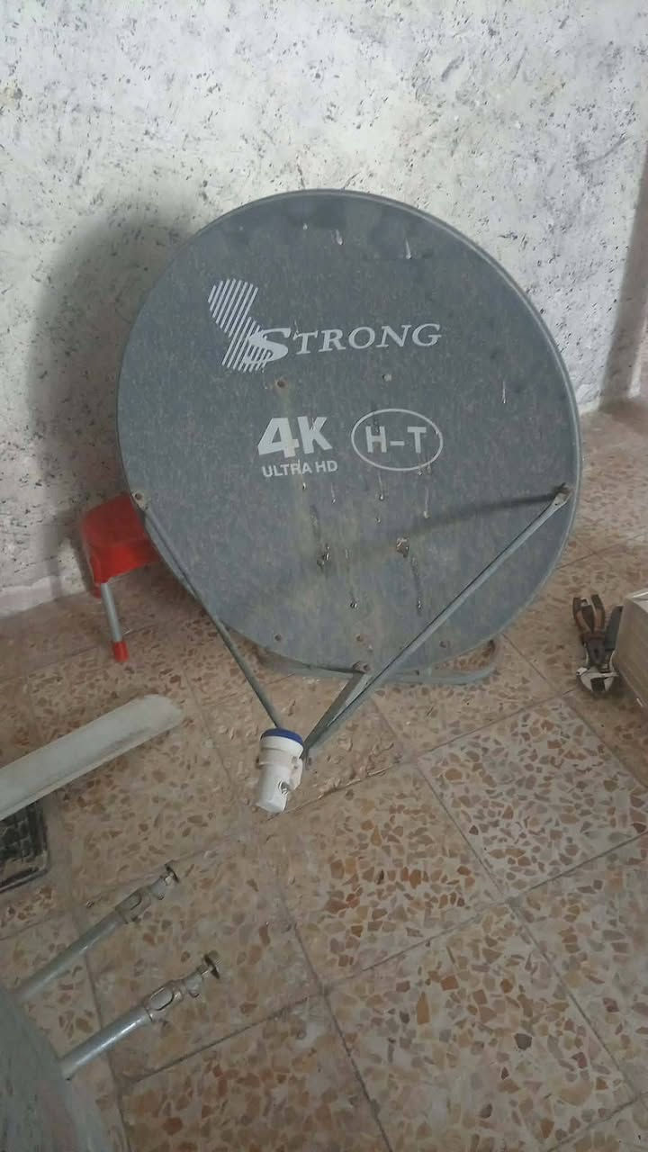 ***********
سنكي نضيفم مستخدم للبيع صحن للبيع كاونتر حديد أيضن للبيع مكاني نجف شارع المطار الي يحب ادزله صور يدخلي خاص مستعجله وريد ابيع
