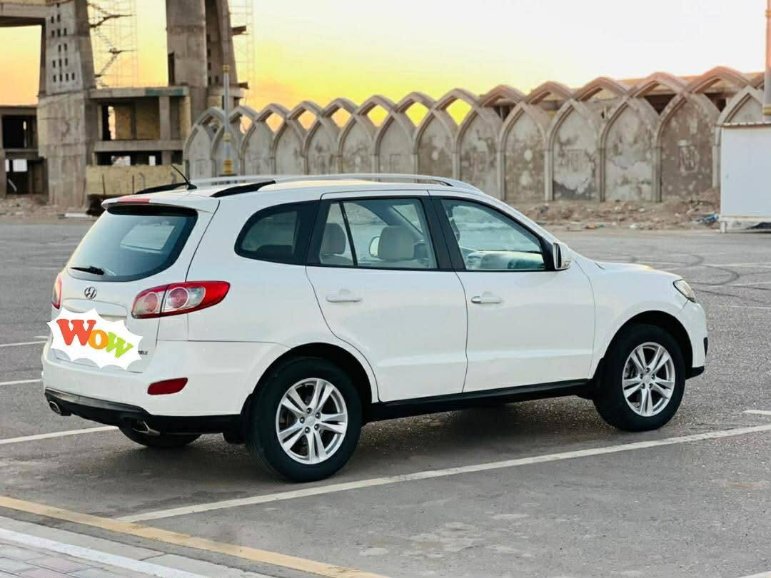 السلام عليكم للبيع هونداي سنتافي 2012 وارد خليجي فول واحد عله واحد رقم بصره المواصفات فتحت صقف  تحكم استيرن اشاير مري تبريد تلث قطع تبريد ثلج مكينه كير حداديه تخم تاير تبريد ثلج السعر 127 مكان السياره كربلاء الستفسار اكثر عل رقم ***********
