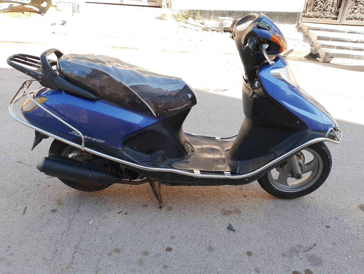 سبيسي ياباني علئ وضع البلاد كفرات كابريتر بلادي كهربائيات كله شغاله بلادي مكينه ناعمه دراجة جاهزة مكاني واسط / داموك 
الاستفسار ….
‏‪0777 198 5253‬‏

***********
