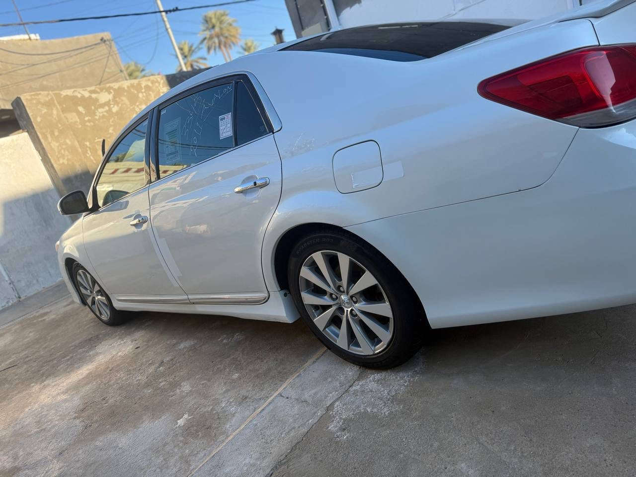 افلون 2011 خليجي لمتد 
رقم بغداد دولي بسمي هزه  وسنويه جديده 
تحويل مباشر 

فول 1/1
5 بصمات تشغيل +ابواب 

فتحة سقف اسلايت 

تبريد قطعتين 

اشاره ترحيب 

5 ويل كب +تخم تاير ياباني جديد
 
حداديه جديده 100‎%‎

منضومه زنون عالي ناصي +بلوجكتر 

غرفه جديده بالكارتون كهربائيات كلهه شغاله 

سياره جديده واحلى من الصور 

مكينه كير مكفولات 

اي نقص بالسياره ماكو جاهزه للأخير 

سونار موجود بالمنشور 

مكان السياره محافظة واسط الكوت مركز مدينه 

 السعر 155
——————

***********
