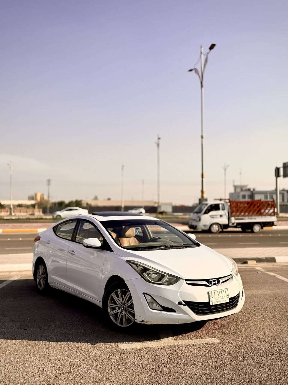 سلام عليكم 
 هونداي ألنتر 2015 للبيع 
سياره فول عده البصمه 
ماشي 187 
رقم بابل بسمي مداور ثاني يوم 
مكان السياره كربلاء 
السعر 113وبيه مجال
سوناره بل منشور 
للاستفسار 
***********
***********
