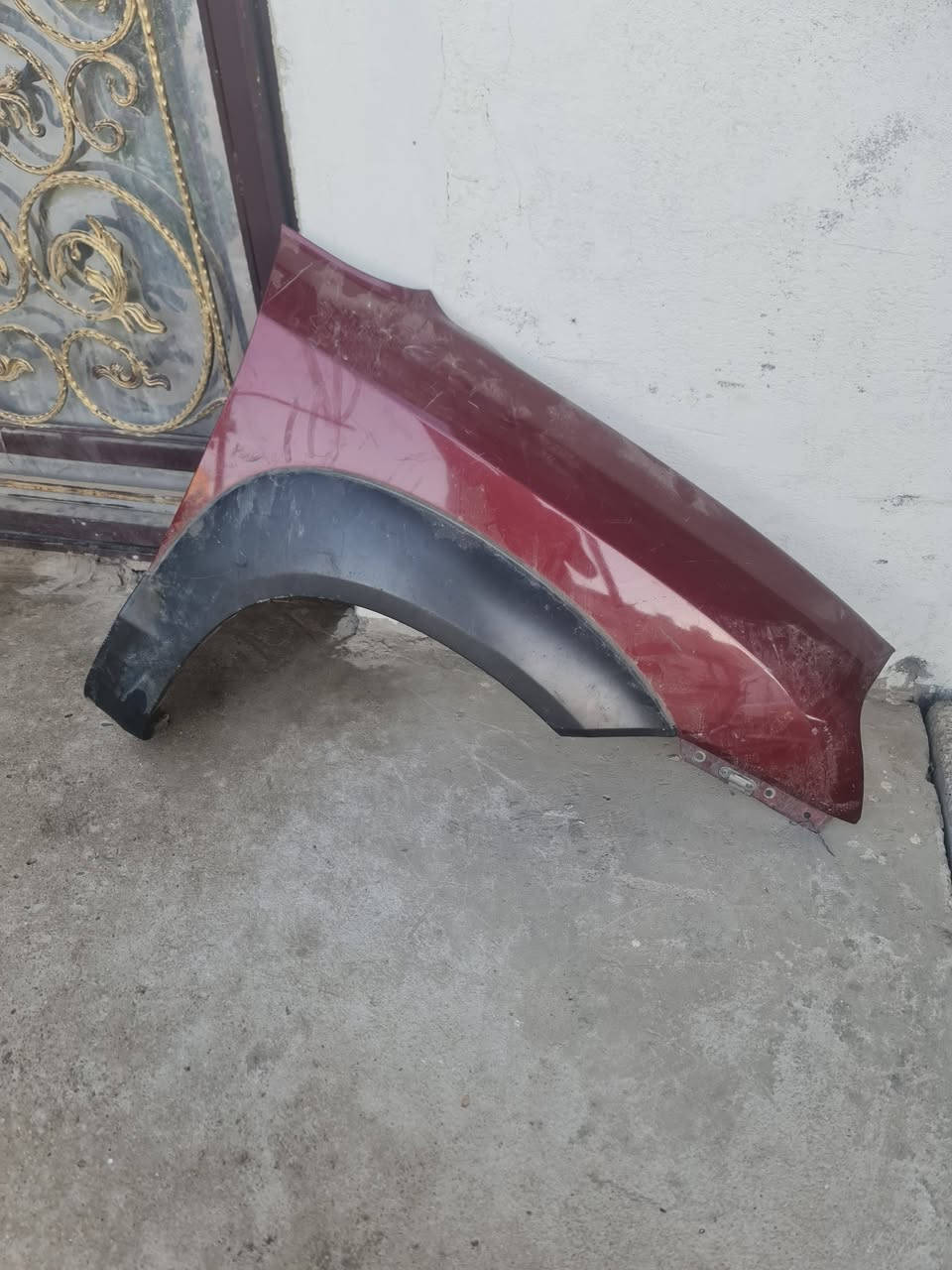 اخوان سلام عليكم عندي مجموعه غراض توكسان ٢٠٠٧ كل موديلات المقدس ترهم فرممه كامله دبلات فلنجات  حداديه كامله اماميه من كلشي حتا دسكاتها بيها لوياتها مقفله كامله ب ١٢٥ وببها مجال  دشبول كامل مع الضفيره االداخليه والعقول ثنيهن  والكيجات  اي العينه مال خليجي  كامل حتا البوري مالته مال دشبول والكفرات والفرس كامل ب ١٥٠ وبي مجال وجه مسجل مع الجنلات مال التبريد خليجي ب ١٠٠ وجاملغات ٣ جاملغات اماميات ٢ حمر لوك جدد واحد اسود ب ١٠٠ كلهن كصه اماميه فخذتين يعني قطع نص سياره اماميه ب٧٥ واتساب *********** بغداد العبيدي
