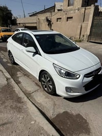 اكسنت خليجي فول فتحه مكينه 1600موديل 15مكفوله من الصبغ بس بيها رصعات ك...