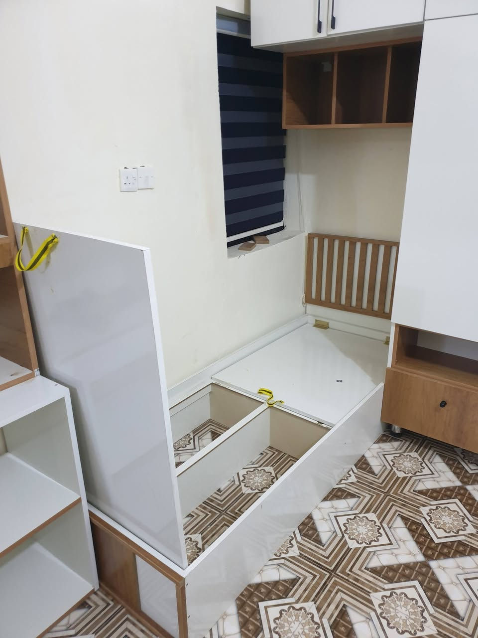 ✦ مــعــمــل الأثــاث الإيــطــالــي ✦ ━━━
━━━━━━━━━━━━━━━━━━━━
🚨 وقف… لا تسحب! 🚨
إذا ناوي تغيّر أثاث بيتك
وتريد فخامة تبقى مو شكل يروح
احنه نشتغل تفصيل خاص مو جاهز
✦ ذوق إيطالي
✦ شغل متين
✦ تشطيب فاخر يفرق
🛏 غرف نوم كبار | شبابي | أطفال
🪑 ميز ملازمة | طبلات | جزامات
🏪 رفوف محلات | أثاث منزلي كامل
━━━━━━━━━━━━━━━━━━━━
📍 الزبيدية – خلف محطة الوقود – مجاور مدرسة سكينة
📞 ***********
