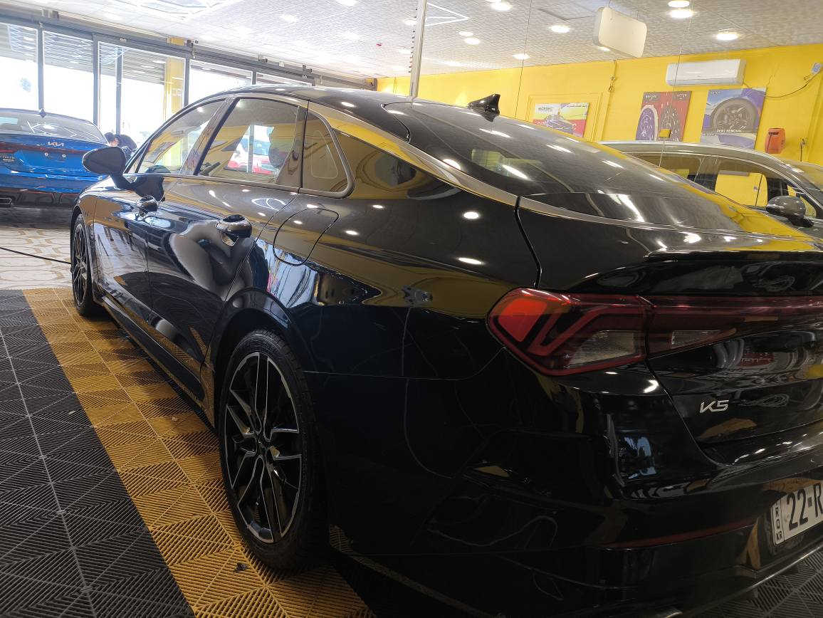 كي فايف جي تي 2500 توربو موديل 2023 
ماشية 71 الف مايل 
مكفولة من الصبغ و التبديل فقط دعامية خلفية نفس اللون اصلية 
فول مواصفات 1/1 أعلى فئة كاميرات محيطية و داخل مشمشي 
رقم اربيل بأسمي مكاني البصرة 
السعر 205 و بيها مجال جداً بسيط .
اي استفسار *********** البصرة, العراق
