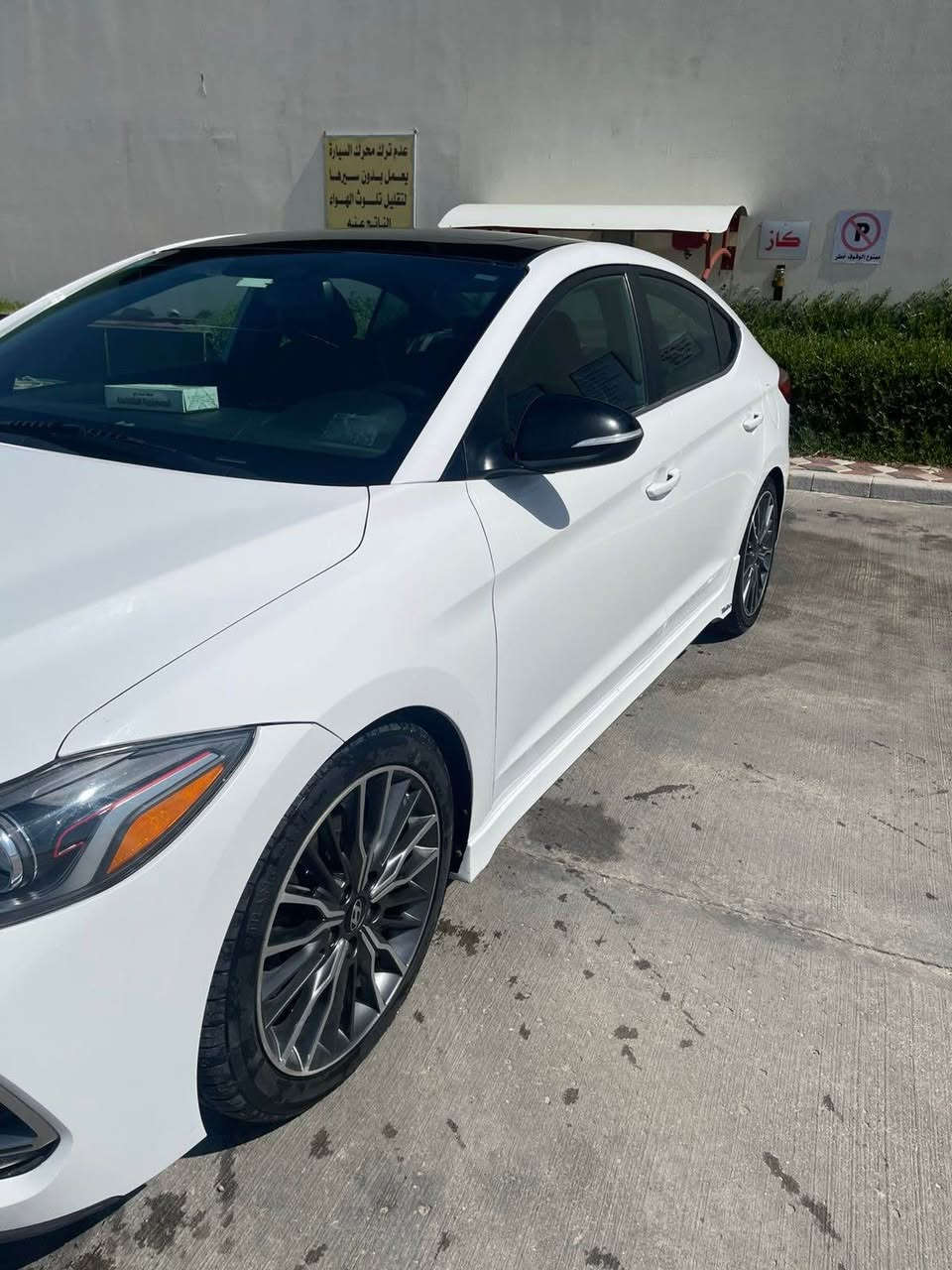 السلام عليكم اخوان النترا 2018 تيربو سبورت اعلى فئه بيهن وارد امريكي كفاله لا غرق لا دحجه لا زلوغ لا صبغ لا بارد كفاله حتى الدعاميات السياره فول مواصفات قماره سوده اصل فتحه مرايات سود ودفيوزر ودوس وجنح رياضي بلاد فجوج برمبو حمر حساسات اماميه خلفيه وجانبيه وبيها ذكاء قياده تمشي بحدها كشنات جلد مطرز باحمر بلادي السياره هواي بعد بيها مواصفات رقم بصره  نكليزي تحويل ثاني يوم ماشية 80 الف رايدها ب 155 وبيها مجال بسيط عنواني البصرة رقم هاتف *********** البصرة, العراق
