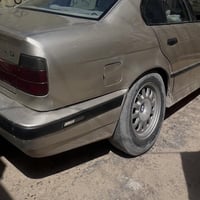 بي ام دبليو 325 • نضيف • بدون عواج