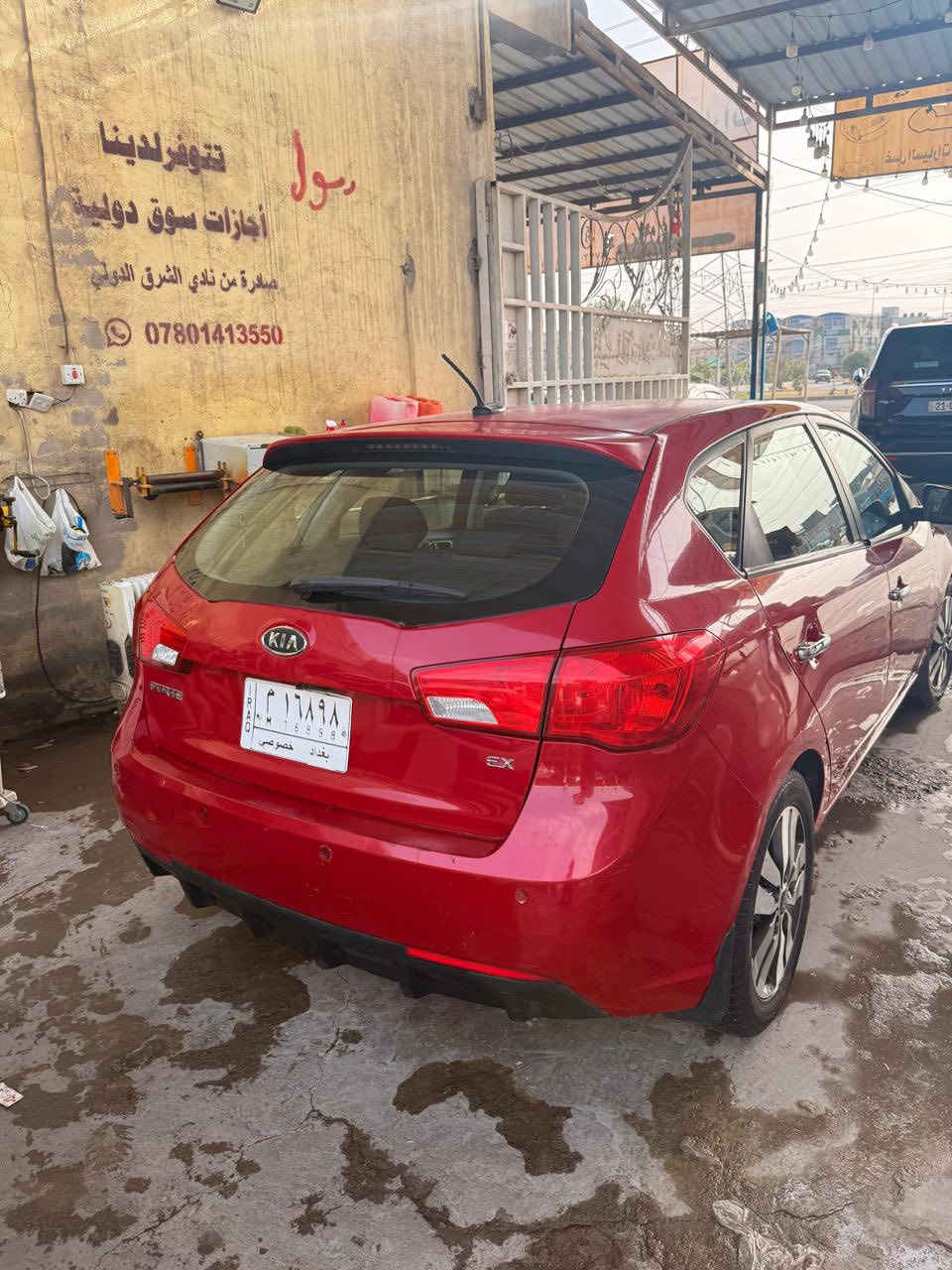 فورتي 2013 رقم بغداد 
مكينه 2000 دوش 
مواصفات تحكم ستيرن 
شاشه 
فتحه سقف 
حداديه جديده وكامله من كلشي مكينه وكير وكهربائيات 
حادثه نص جاملغ وبدايه البنيد بدون اير باك
 غيرمتواجد   بل فيس تصال وتساب  والرقم *********** السعر (92)
