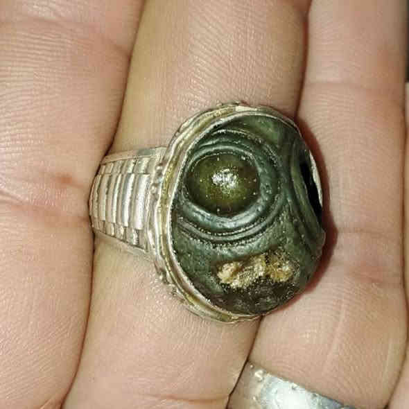 ياالله داوودي قديم جدن مصور وجه مرعب لون اخظر نادر صياغه يدويه بغداد مدينه الصدر ***********
