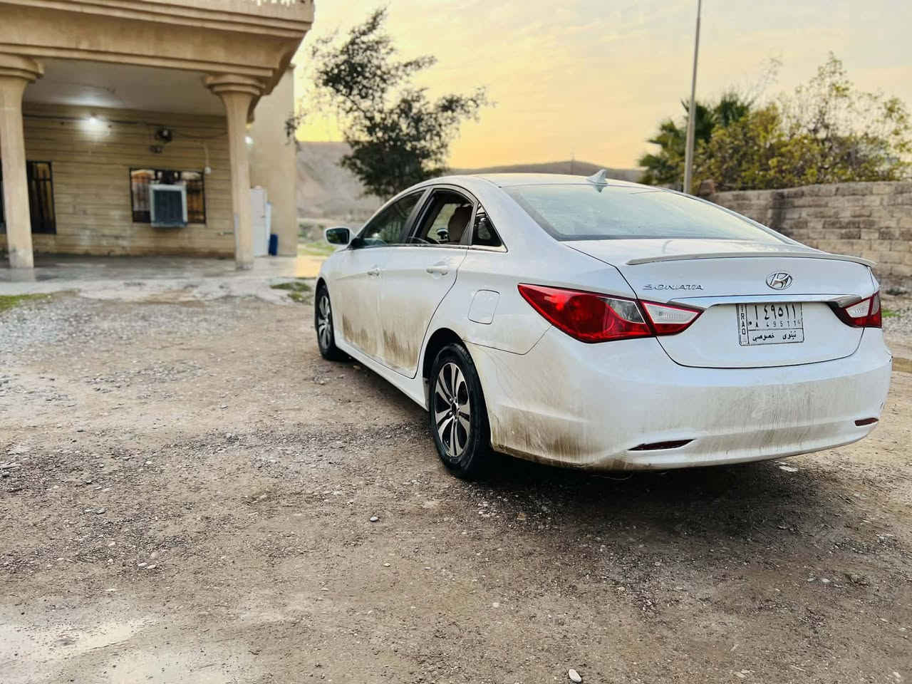 السلام عليكم سوناتا للبيع موديل 2011 ضرر قطعه جاملغ امامي يمين بدون دواخل شرط بيها مكانات بارد كير  محرك شرط رقم نينوى ألماني سنويه ل27 صاحبها بالشرقاط تحويل شرط بيع نقد فقط واذا مراوس يرهم السعر 110 وبي مجال *********** مكان السياره الشرقاط الحوريه
