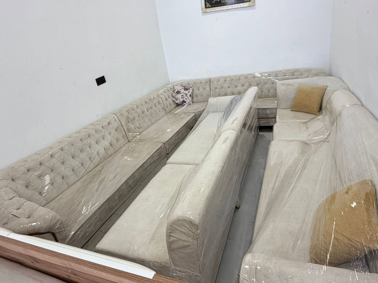 على بركة الله وصول وجبة جديدة من الاثاث المنزلي (البالة) الى مجمع العبدالله التجاري وبااسعار مناسبة لفترة العيد تعال وتدلل 
العنوان :الحفرية الشارع العام بااتجاه العزيزية بلقرب من شركة التاج
الاتصال ***********
الاستفسار مراسلة الصفحة@إشارة
