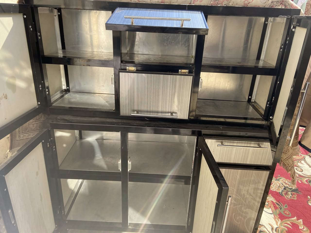 كاونتر كامل مع الملحق تسكام درجه اوله نظيف  العنوان حله نادر الثالثه الاستفسار (***********)السعر ٢٢٥ وبي مجال
