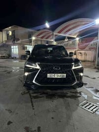 لكزس بريمي • ٢٠١٧ • ٨٢ الف