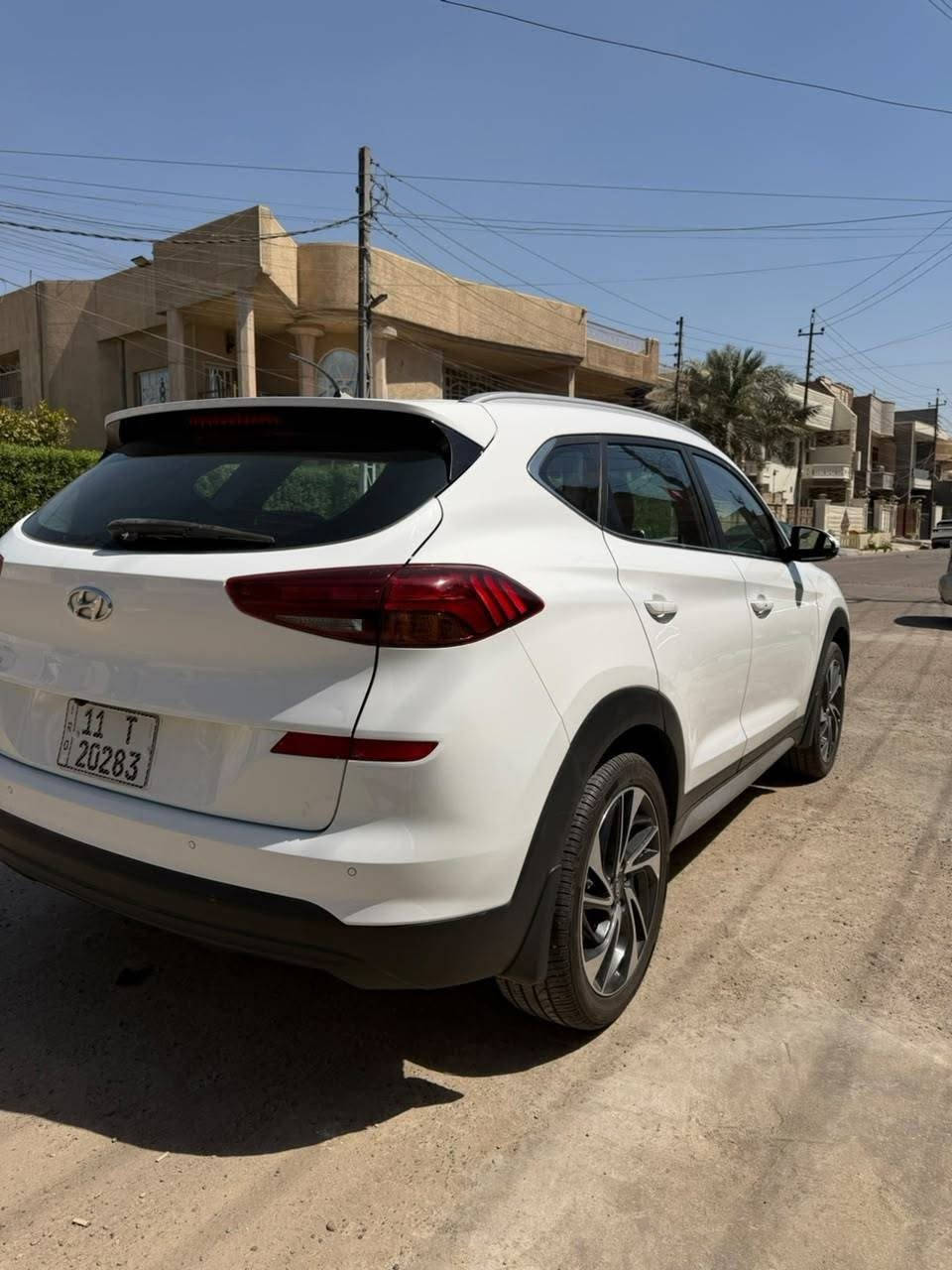 السلام عليكم
توكسان 2019 خليجي
مواصفات
بصمة 
كشنات كهرباء 
حساس امامي خلفي 
لايت 5 عدسات 
بك لايت لد 
هاند بريك يدوي 
كشنات جلد 
كير محرك صدر تبريد كفالة
بيها صبغ فقط البنيد بدون اي دواخل 
مكان السيارة بغداد حي الاعلام
وهذا رقمي ***********
السعر 173 وبيها مجال بسيط كلش
