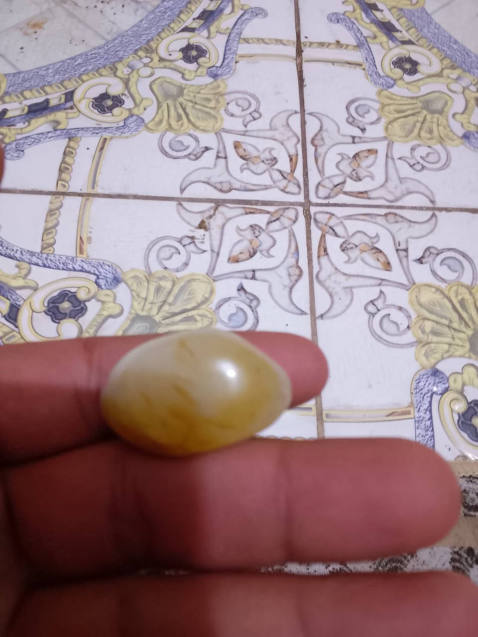 السلام عليكم حجر داودي للبيع لكيته طايح وماعرف بيهن. للأستفسار ***********
