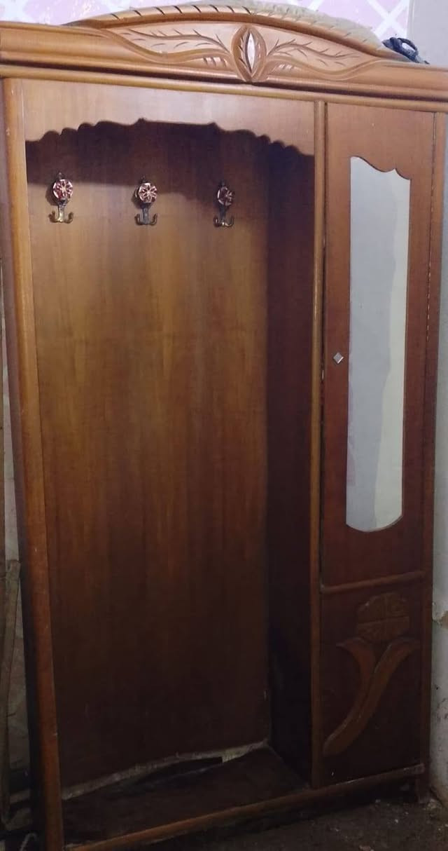 زاويه +مرايه سعرهم 10 الاف المكان حي ميسان *********** للتواصل واتساب
