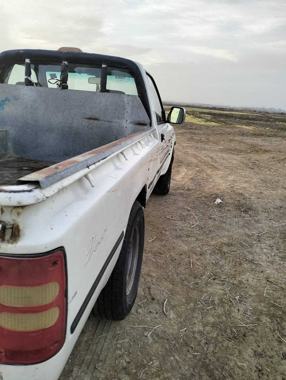 السلام عليكم بيكم دير للبيع  موديل 2007 ب اسمي  مكفوله كفاله عامه  سعره  57  وبيه مجال
مكانه الدوانيه  
***********
