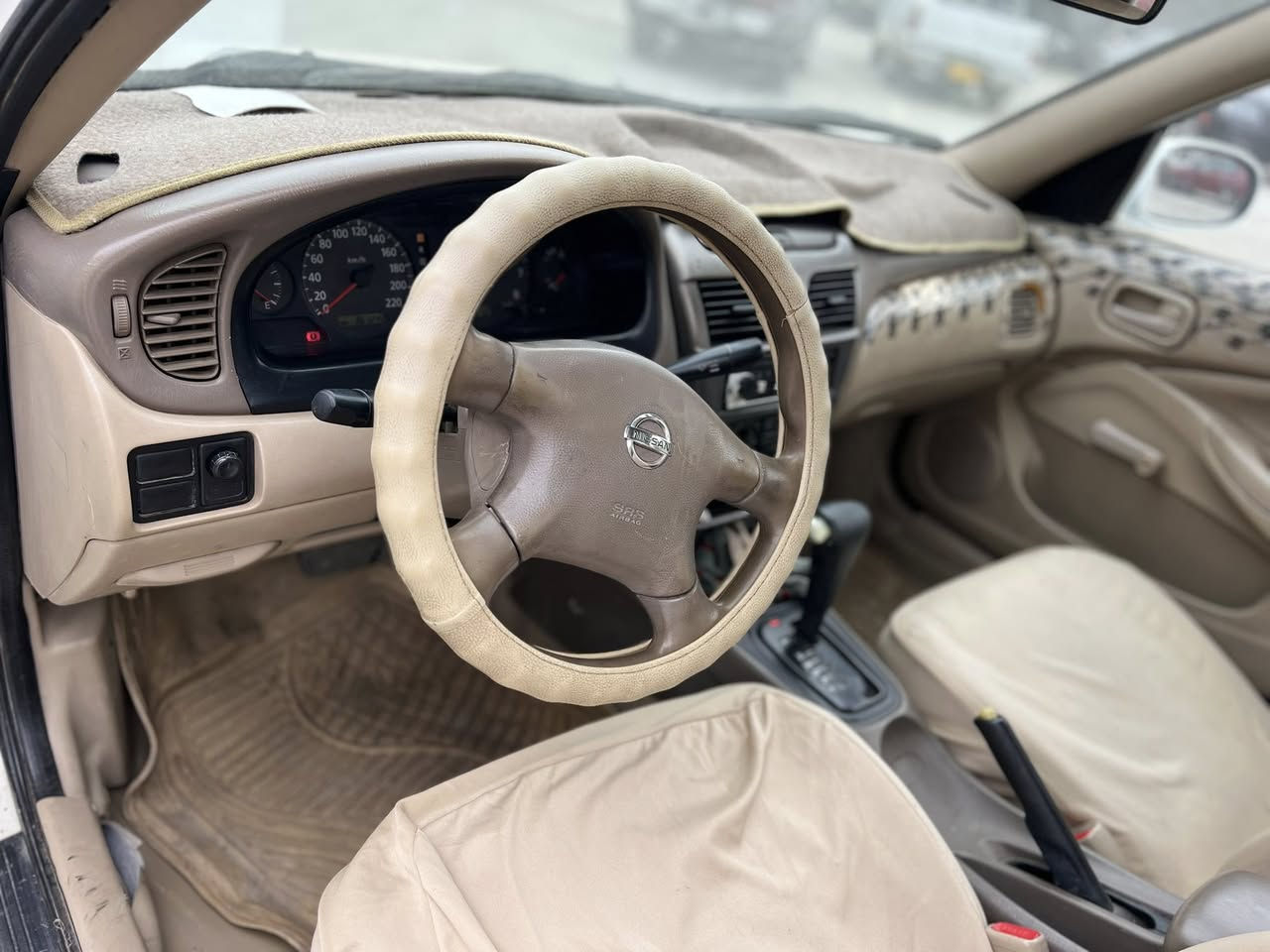 نيسان سه ني ٢٠٠٩
ياباني 
گيرتؤماتيك 
ساغ ساغ 
موس و براوه نيه 
مه نه فيستي  اصلي له گه له 
كيشه ي هاتووچوي نيه
كامل په مپه له سه ر ساغي 
پيشي كه پسه 
قرچيكي دواي هه يه
گيرومكينه و ته بريد و ته قه و ره قه به شه رت
شوين قلادزئ 
***********
