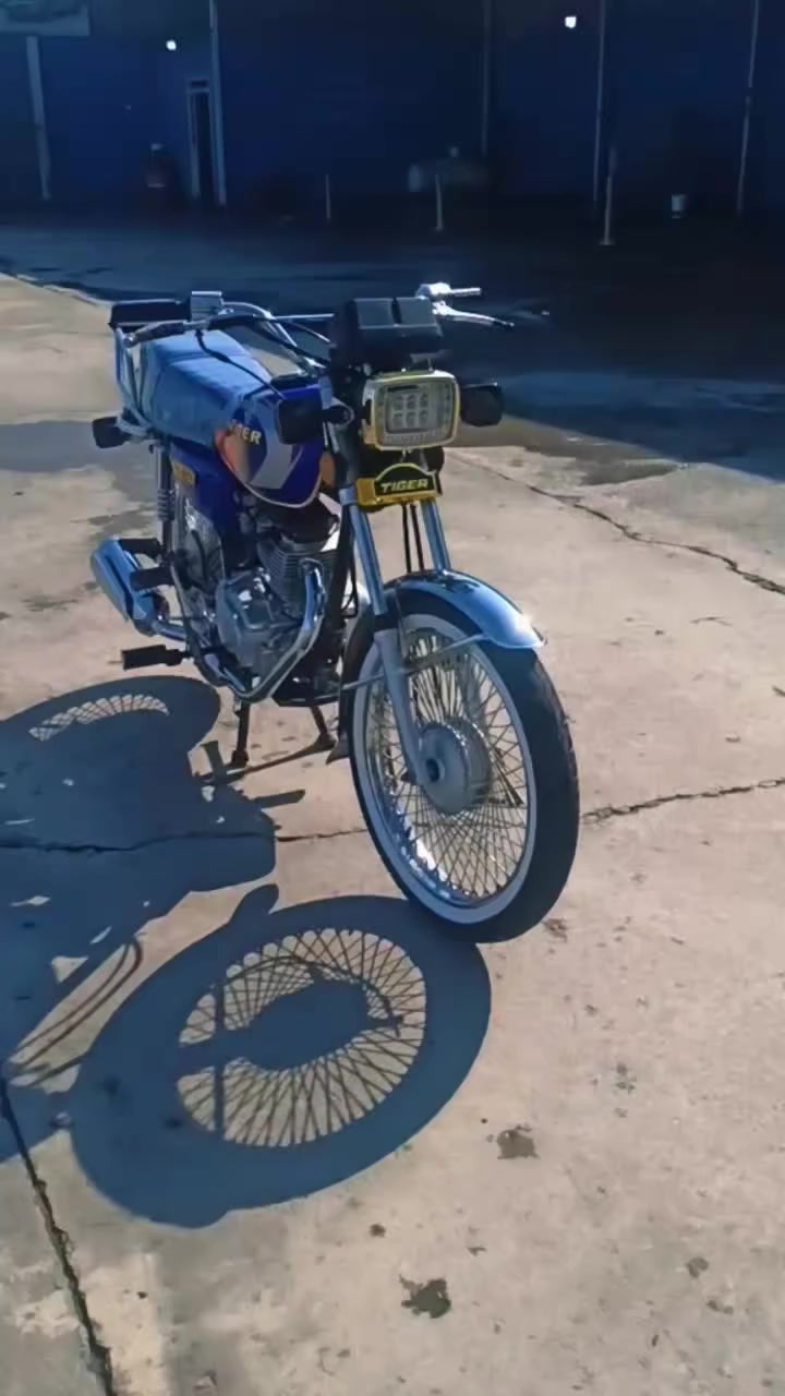 السلام عليكم تايكر لل بيع الفين 2023ما مفتوح دراجه نضيفه كلش الاستفسار بل خاص


**إذا كنت صاحب هذا الإعلان وتريد حذفه لأي سبب، رجاءا أرسل رسالة إلى الدعم الفني**