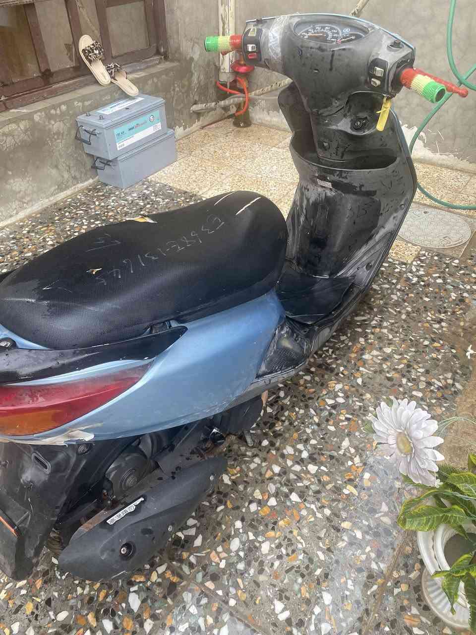 سلام عليكم بريز كابريتر دراجه  جانت متروكه لاءن متلهي وهسا اريد ابيعها دراجه خير من الله شغل وروح ما بيها شي جيب اي فيتر وتعال نقصها باتري او اكلج خلفي اني قبل فتره بدلته بس البلادي موجود دراجه ناعمه وخير من الله مكاني سريدات سعرها 475 وبيها مجال رقمي ***********
