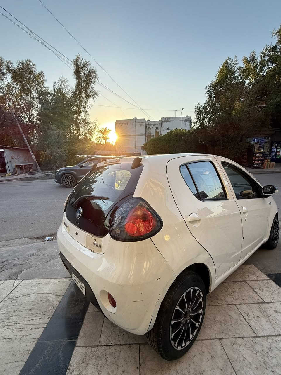 جيلي بانده 2013 رقم بغداد
كير مكينه على وضع شركه 
جاهزه بدون اي نقص مكفوله بدون اي ضربه 
سعر 54
مكاني سيديه ***********
