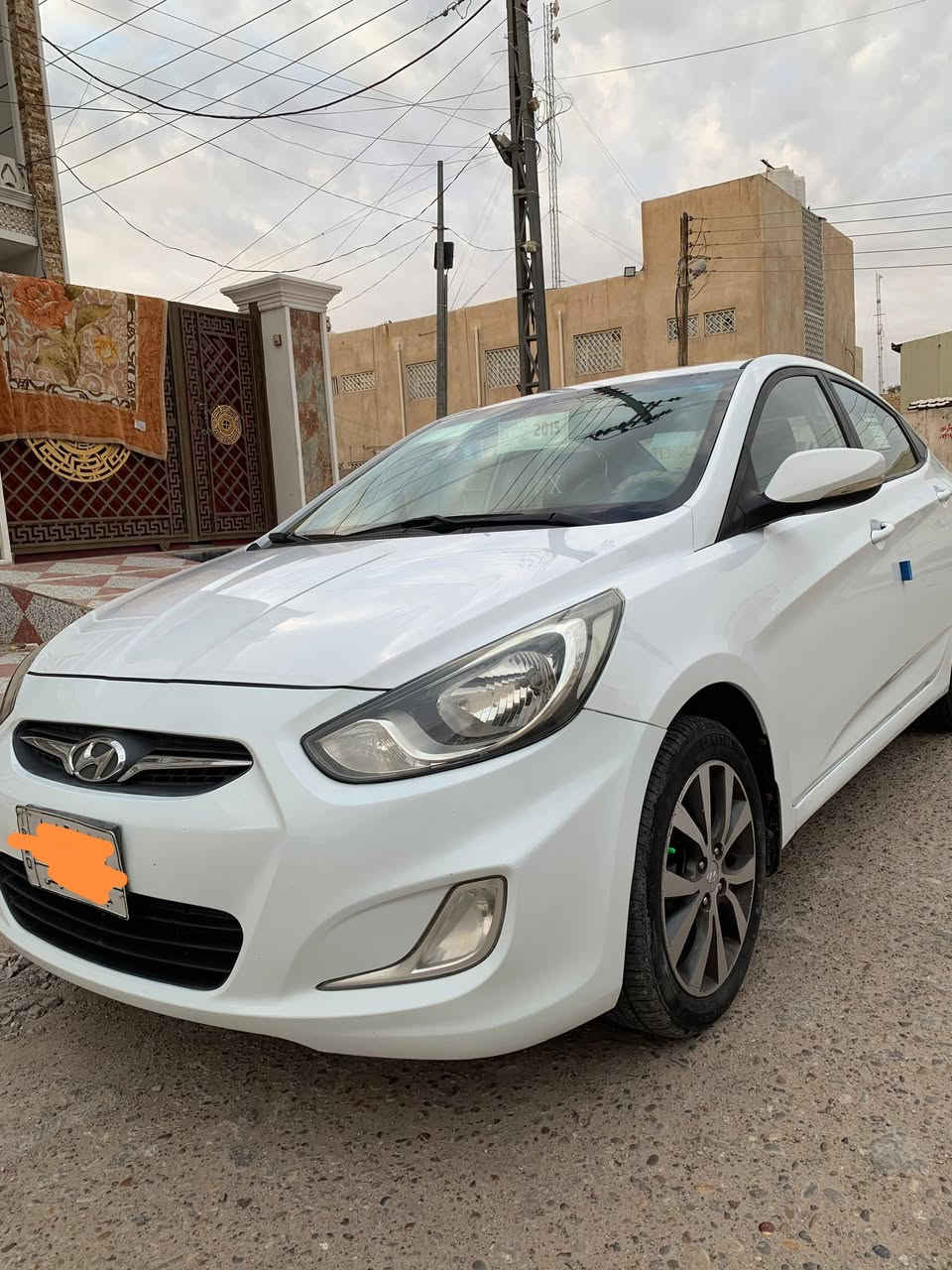 السلام عليكم
اكسنت ٢٠١٥ كفاله من الفتح والتبديل حتى الدعميات مكفوله بدون صبغ وبدون شخوط اخوان السياره جديده  من كير محرك حداديه شرط برغي مامفتوح بيها والسياره فول مواصفات والسونار مرفق وي الصور الشراي يتصل ويشلع عيوني مكاني بالعماره ***********
