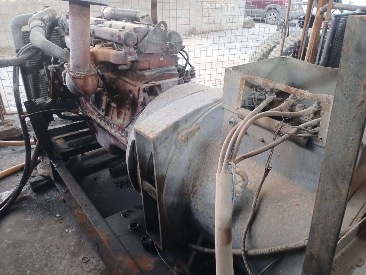 السلام عليكم مولدة للبيع مكينة افيكو 137 وراس توليد 350 كيفي مكفولة للاستفسار ***********
