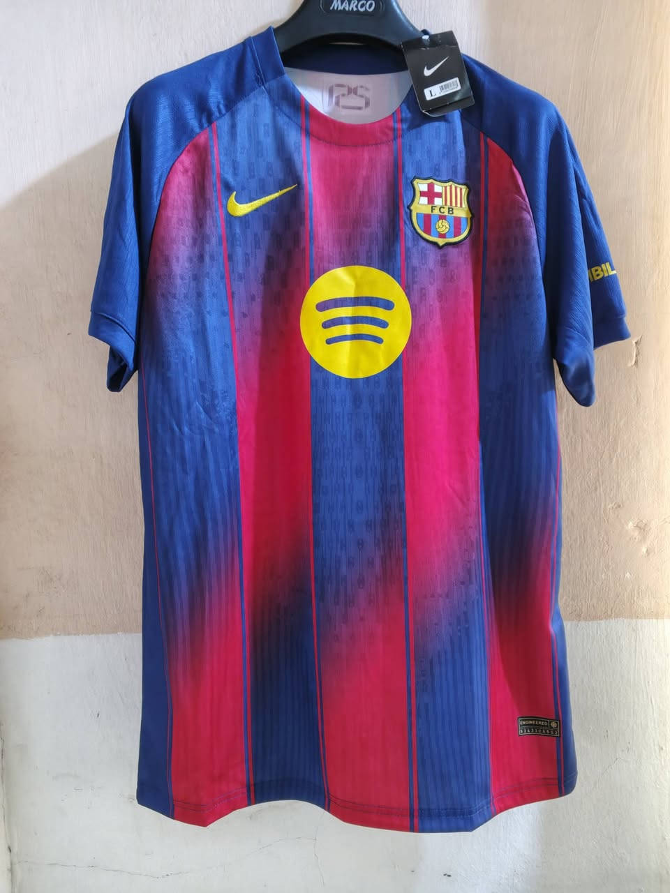 تايلندي اصلي. القطعه 13 الف 

***********
