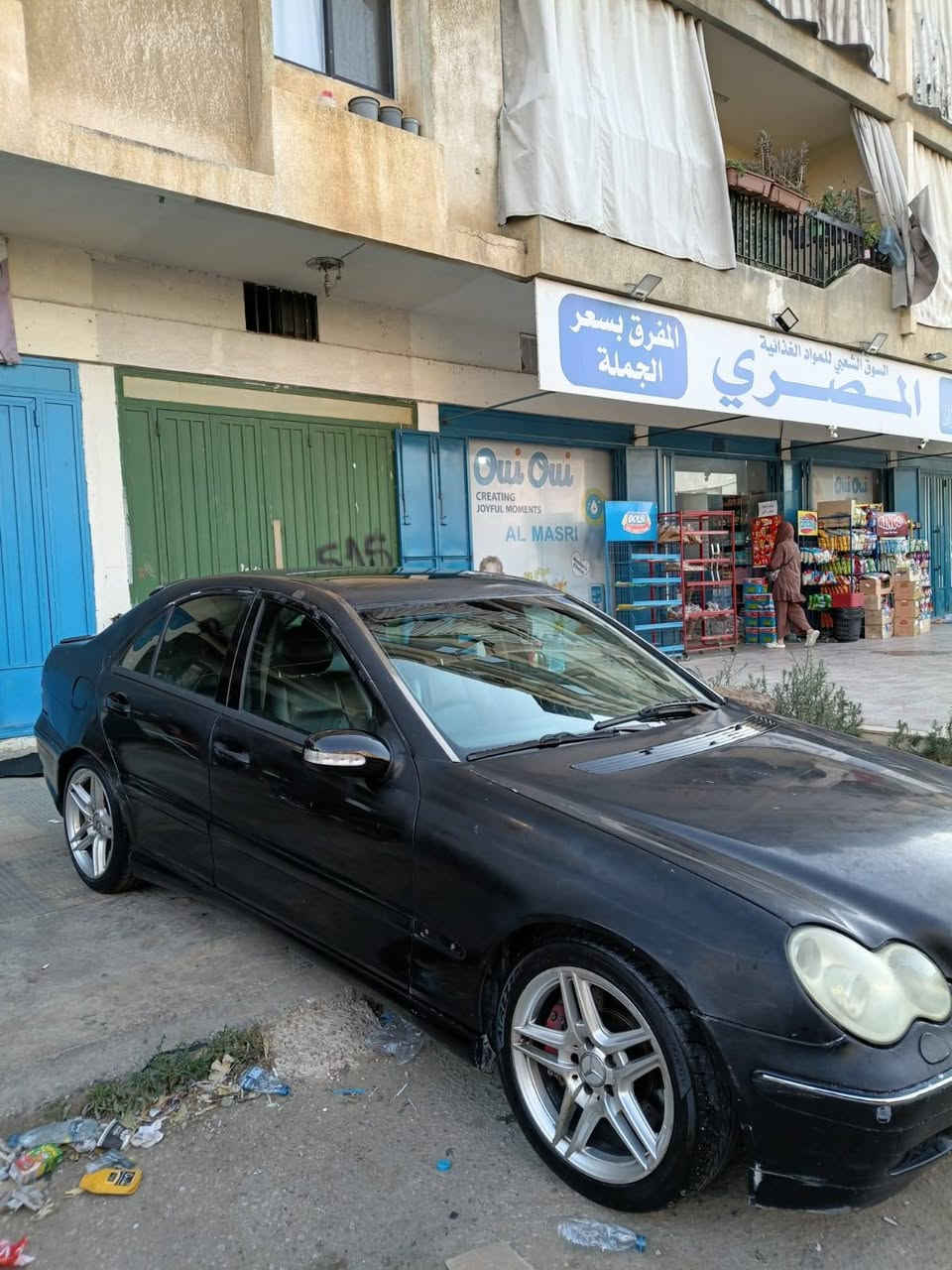 #Mercedes C 230 Kompressor 2004
Moter vites mikanik cherkee 
Aswad Alb Aswad / كيان حلو 
بدا وج بويا 
موجوده بي طرابلس أبو سمراء 
تليفون 03145936
سعره 3850 دولار 
انقاذ بعمل صك بيع بإسم لشاري طرابلس, لبنان


**إذا كنت صاحب هذا الإعلان وتريد حذفه لأي سبب، رجاءا أرسل رسالة إلى الدعم الفني**