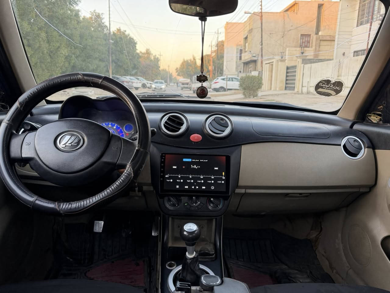 السلام عليكم ..
السلام عليكم ..
ليفان 320 بغداد موديل 2013

السيارة نظيفة كلش ما ناقصها اي شي .. كير .. مكينة .. صدر جديد .. تبريد .. تدفئة كله شغال 100‎%‎

صدر امامي خلفي مبدله جديد وافضل نوعية 
السيارة قطرة صبغ مابيها و قطرة خياس مابيها 
سنتر لك شغال بلادي كهربائيات كلها شغالة مابيها اي نقص
مشدود عليها ويل RCL مشدودة عليها شاشة اندرويد
شغل وتطلع نقص واحد مابيها 

بيها فقط طخة بالجاملغ والباب مثل ما موضحة بالصور وطخات بسيطة متعدله باررد بدون اي صبغ وبدون دواخل 

السيارة ماشية 92 الف 
السيارة بغداد بأسمي التحويل ثاني يوم 
سعرها 31 وبيها مجال بسيط
رقم تلفون ***********
