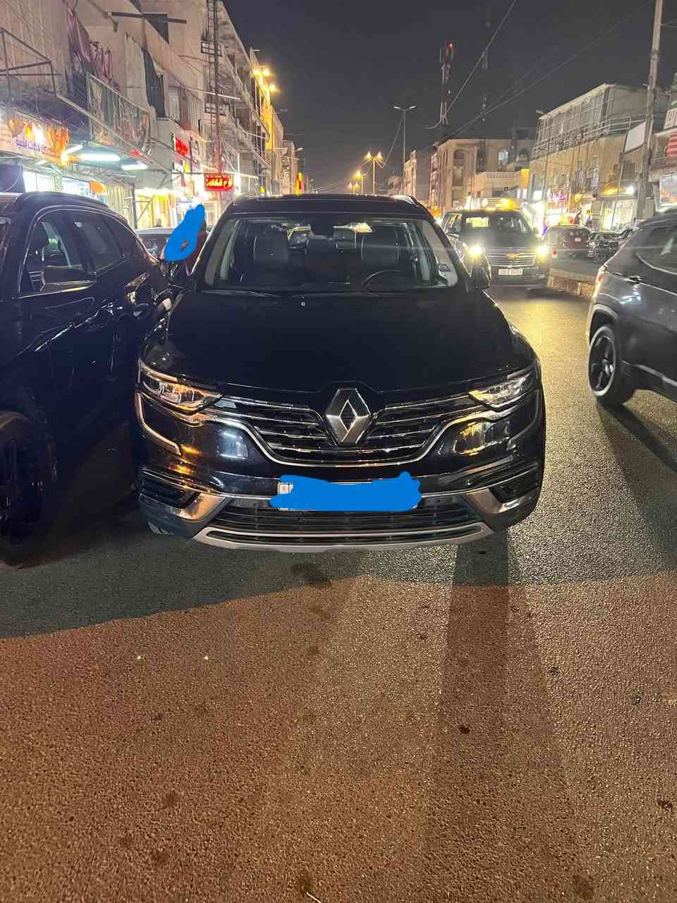 🛑 رينو كوليوس 2024 فول مواصفات (من المالك الأول مباشرةً - بحالة الوكالة)
السلام عليكم ورحمة الله وبركاته..
أنا صاحب السيارة والمالك الأول لها (أول يد)، اشتريتها زيرو من شركة رينو الرسمية في بغداد. السيارة استخدام شخصي وحشمة.
🔹 تفاصيل السيارة واللوحات:
الرقم (اللوحات): رقم بغداد، واللوحة رقم حديث دولي (الجديد الإنجليزي) جاهز.
العداد (الممشى): 34,798 كيلومتر فقط (ممشى حقيقي وبحالة الزيرو).
الحالة العامة: السيارة كلين تايتل (خالية تماماً من الحوادث أو الصبغ)، نظيفة جداً وجاهزة للفحص في أي مكان.
⚙️ المواصفات الفنية والميكانيكية:
المحرك: محرك نيسان الياباني الشهير سعة 2.5 لتر (تنفس طبيعي)، قوي جداً واقتصادي بالوقود.
نظام الدفع: دفع رباعي مستمر (4x4 / فور ويل) مع ميزة قفل الدفع للطرق الصعبة.
الحجم: سيارة عائلية ضخمة وكبيرة (SUV) توفر راحة تامة للركاب ومساحة صندوق خلفي واسعة جداً.
التبريد: نظام تبريد مركزي متطور يعمل بـ 8 سرعات ثلج لمواجهة حر الصيف، مع فتحات تهوية خلفية.
✨ مواصفات الرفاهية والأمان (الفول الكامل):
ميزة الصف التلقائي (Easy Park Assist): السيارة تطبق بارك وتصف نفسها تلقائياً وبذكاء بدون تدخل السائق.
النظام الصوتي: نظام صوتي براند عالمي احترافي وضخم جداً من شركة بوز (Bose) الشهيرة.
سقف بانوراما شاسع يفتح بالكامل.
شاشة عمودية كبيرة تدعم Apple CarPlay و Android Auto ونظام الخرائط.
كراسي جلد فاخرة (مقعد السائق تحكم كهربائي بالكامل).
نظام إضاءة داخلية محيطية (Ambient Lighting) بألوان متعددة.
نظام تشغيل ذكي (بصمة تشغيل + بصمة أبواب).
صندوق خلفي (جنطة) يفتح ويغلق كهربائياً.
أنظمة الأمان: نظام تحذير النقطة العمياء (Blind Spot)، مستشعرات (حساسات) 360 درجة حول السيارة، وكاميرا خلفية عالية الدقة.
إضاءة Full LED ذكية.
💰 تفاصيل البيع والسعر:
السعر: 38,000,000 دينار عراقي (قِفِل نهائي غير قابل للتفاوض أو المراوس).
مكان تواجد السيارة: بغداد.

⚠️ تنويه: السيارة سيارتي الشخصية وأنا أول مستخدم لها من الوكالة، واللوحة رقم دولي حديث وجاهزة للتحويل مباشرة باسم المشتري. السعر قفل ومحدد للجادين فقط لعدم تضييع الوقت، والبيع نقد (كاش) فقط.
للتواصل مع المالك مباشرة: [***********]
