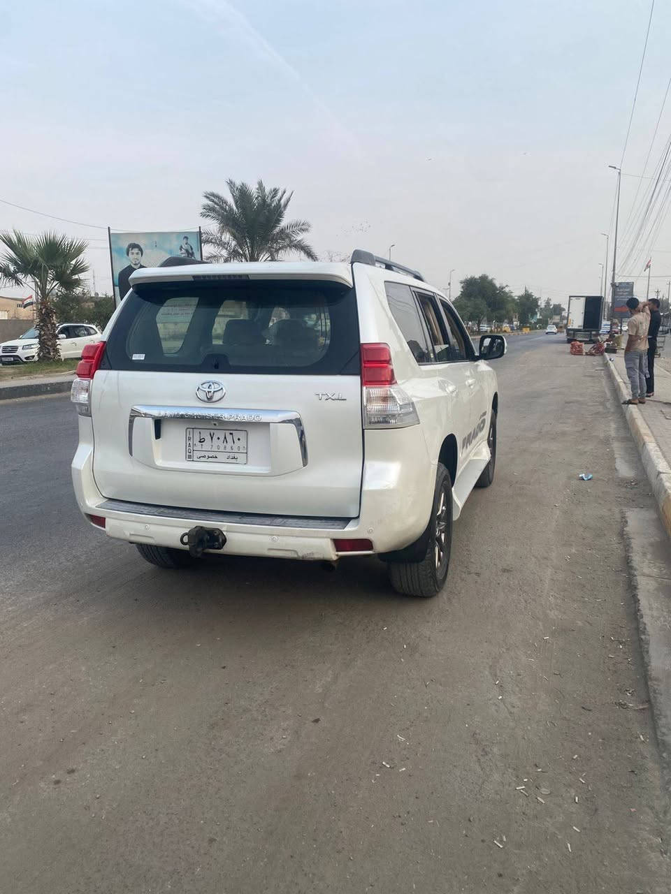 برادو 2011 خليجي مكفوله كفالة عامة لا ضربه ولا صبغ فقط بارد في جاملغ الامامي لون ابيض لؤلؤي
السعر 195$وبيه مجال حك جيه بسمي شخصيآ
مواصفات نص فول مكينه ٢٧٠٠ شاشه كبيره اندرويد تبريد لمس ثلاجه داخليه مري شفط تحكم ستيرن كامره خلفيه نضام ايكو اقتصاد بانزين مانع الانزلاق حساسات خلفيه اشاير بلمري ٧ راكب ٣قطع تبريد فورويل درايف داخل بيجي وبيها مواصفات اكثر سياره ماشيه ٢٨٦ سياره رقم بغداد جديد هزه وفحص جدد سنويه ٢٠٣٠ تحويل ثاني يوم عنوان بغداد 
للستفسار ***********
