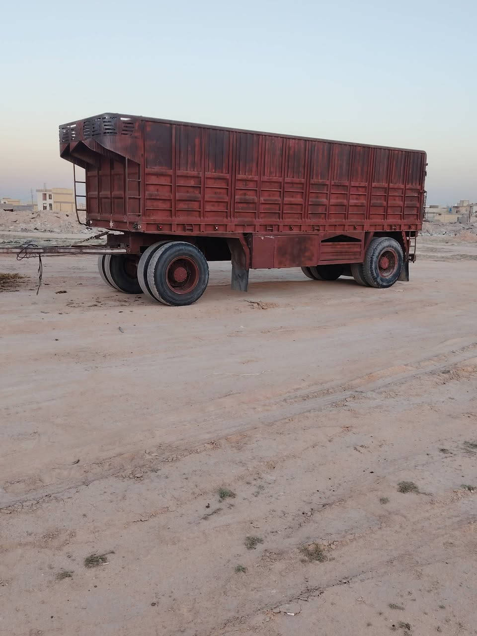 السلام عليكم مقطوره البيع طول7/60 الاستفسار ***********/***********
