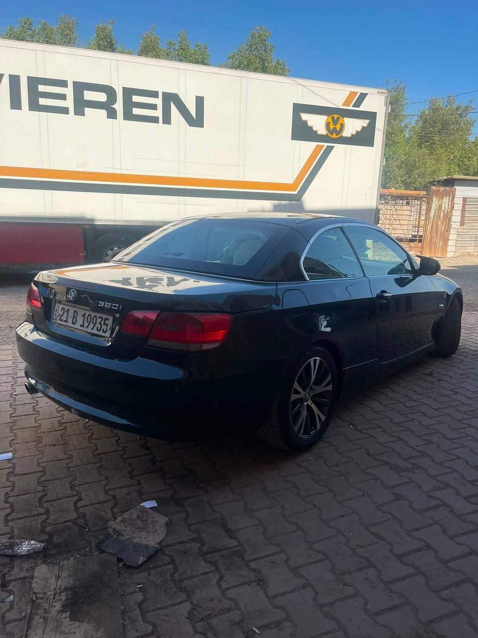 السلام عليكم 
e93
كشف 2010 قطعتين صبغ فقط 
مكينه 2000 بدون تيربو بانزين عادي ومحسن
كير عادي 7 نمر 
كير مكينه كفاله السياره تخبل وناعمه 
صدر جديد 
تبريد ثلج ❄️
مقاعد تدفئه وتبريد
داخل عسلي خزن وتحكم كشنات بل كامل
فول تحكم استيرن ونضام اوامر صوتيه
مري عاكسه للضوء
بعد بيه هواي موصفات 
رايديه 100$ وبيه مجال يرهم بيع او مراوس


**إذا كنت صاحب هذا الإعلان وتريد حذفه لأي سبب، رجاءا أرسل رسالة إلى الدعم الفني**