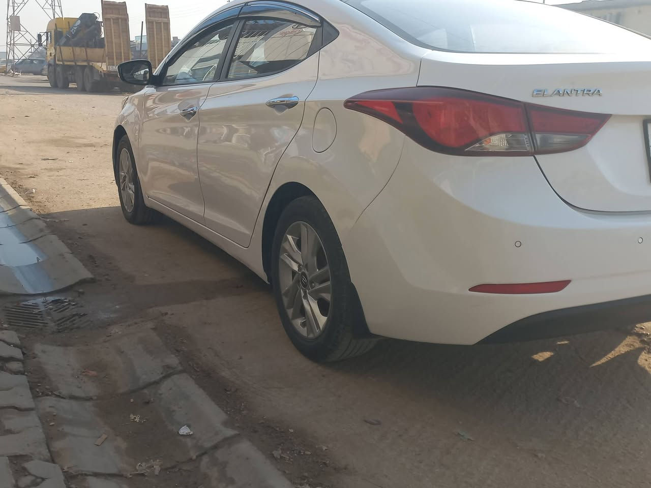 النترة موديل ٢٠١٥ تحويل مباشر سنويةلغاية ٢٠٢٦ محرك كير حدادية تبريد تخم داير ويل كب كروم تبريد وضع الشركة خلفي أمامي مري شفط السونار مرفق مع الصور السيارة بلكوت السعر ١٢٥ بيهه مجال بسيط رقم الموبايل ***********
